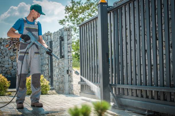 Best Building Exterior Pressure Washing in De Kal, TX